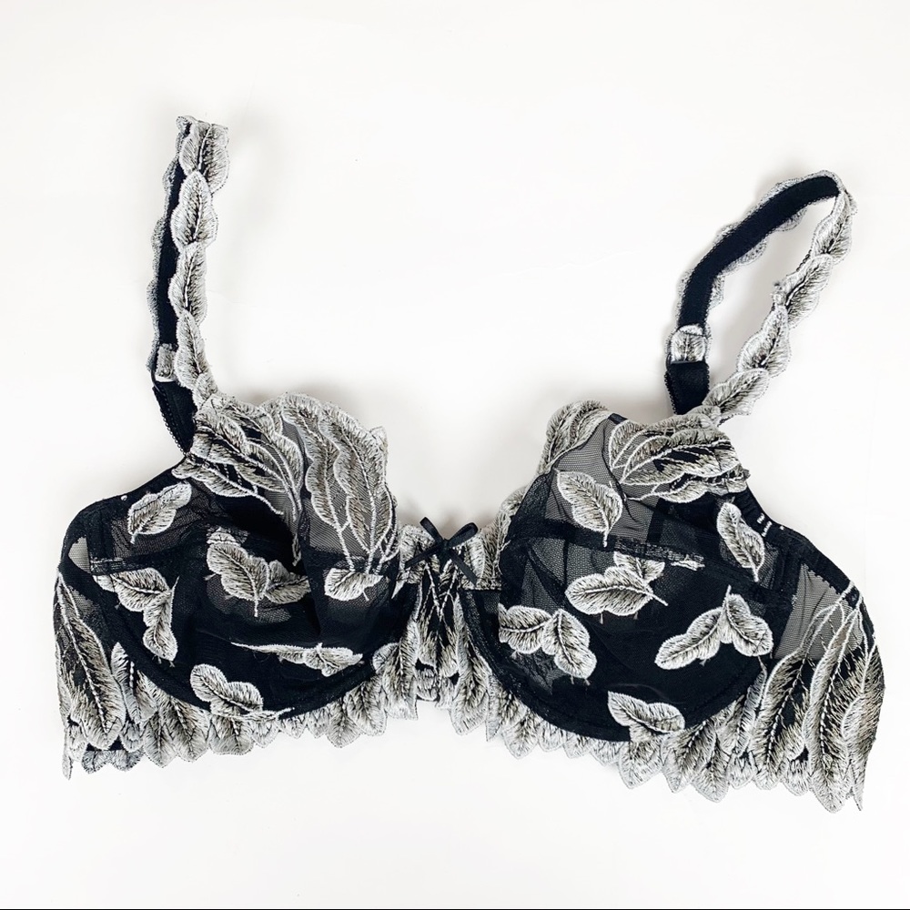 Lise charmel  shear bra with leaf detail